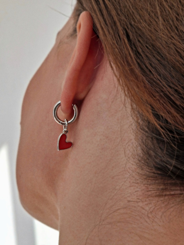 Серьги Тебе сердце юное с красным сердечком из эмали