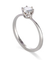 Серебряное кольцо помолвочное с камнем Swarovski